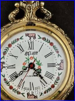 Gorgeous 70s LeClaire Swiss Wind-Up Hunting Pocket Watch 17 Jewels Runs Case