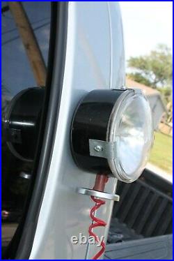 Vintage 12 volt magnet mount light lamp with pouch auto service tool